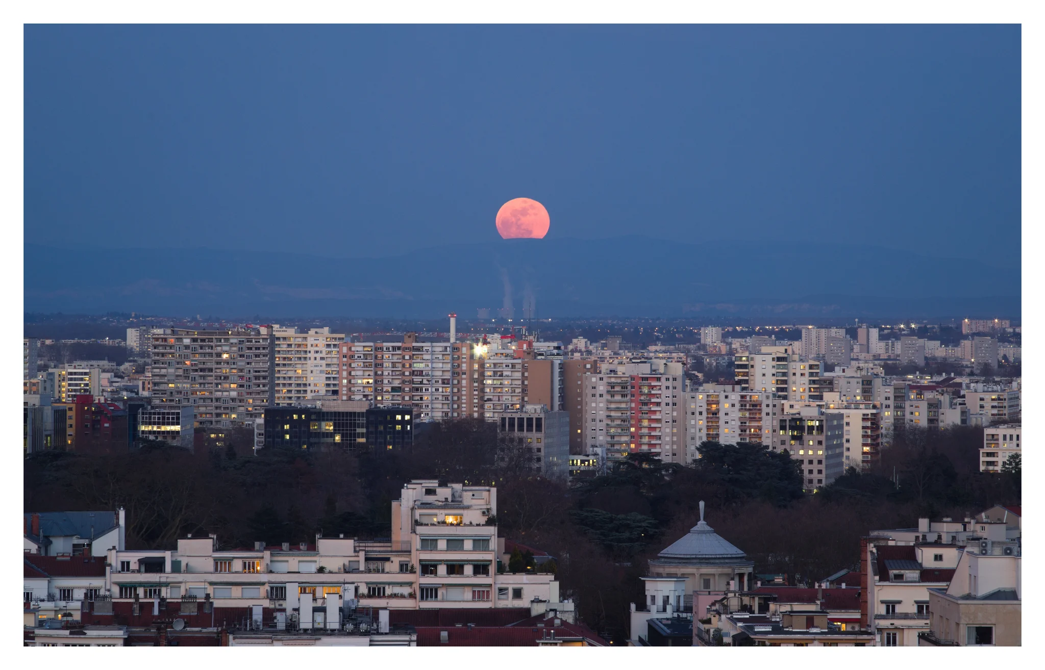 Moon rise over Lyon